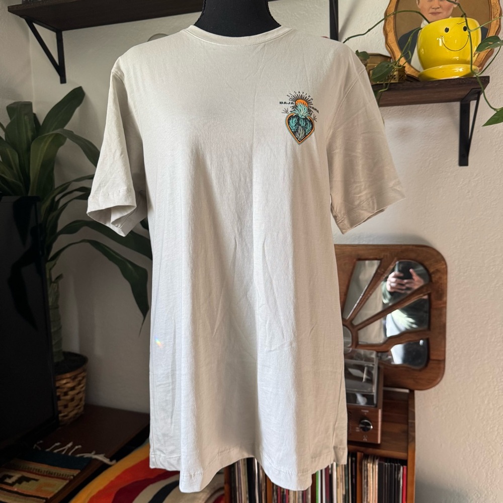 NWOT Men's BAJA LLAMA AGAVE EL SATIVO - CREAM PRIMO GRAPHIC TEE